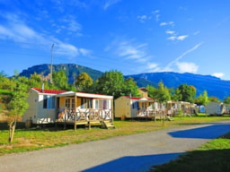 Huuraccommodatie(s) - Family Classic 26M² - 4 Volwassenen + 1 Kind - Tv - Camping Koawa Le Lac Bleu