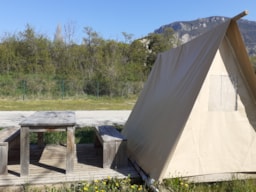 Location - Tente Scoute 6M² - Sans Sanitaires - Camping Koawa Le Lac Bleu