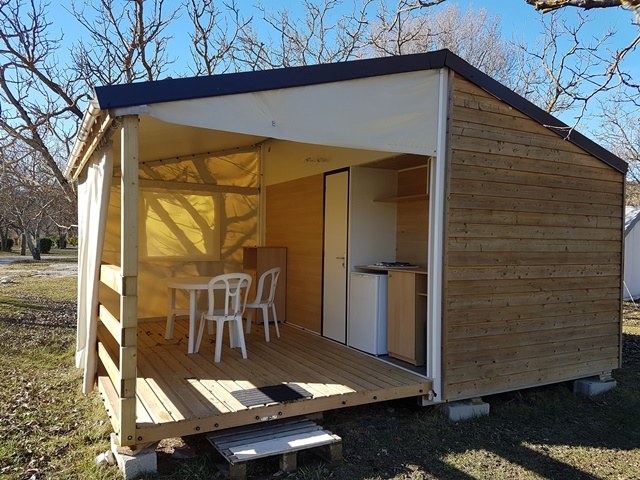 Huuraccommodatie - Cottage Toilé 21M² - Zonder Privé Sanitair - Camping Koawa Le Lac Bleu