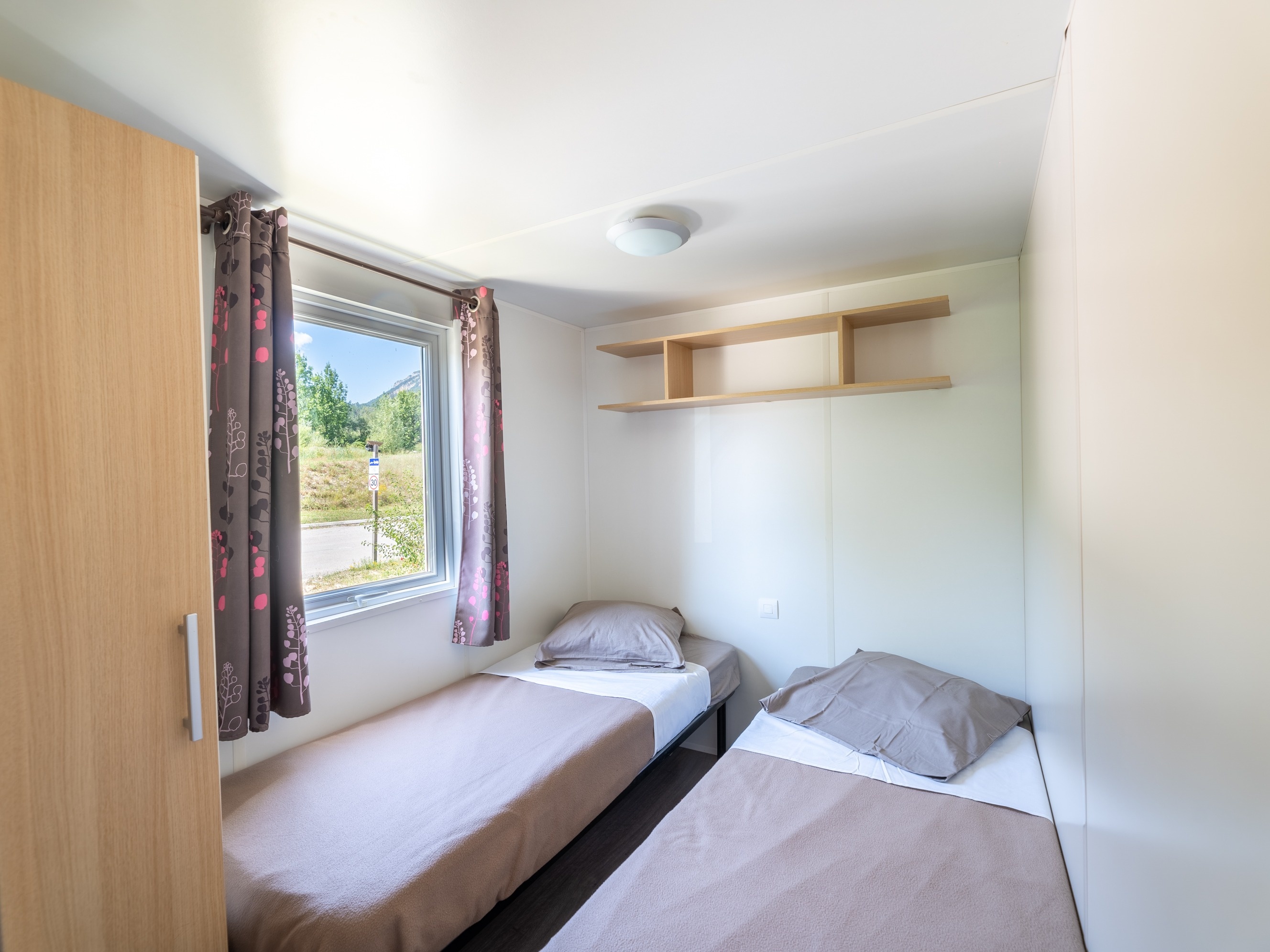 Location - Loft Confort 32M² - Climatisation - Tv - Camping Koawa Le Lac Bleu