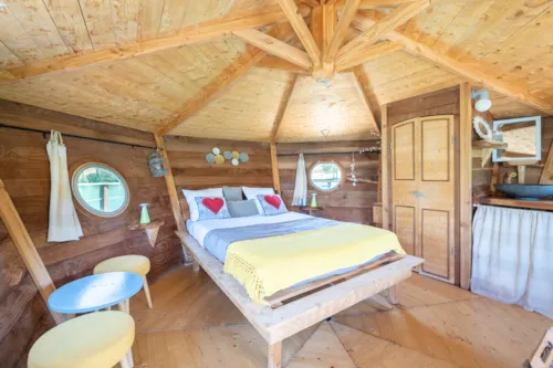 Accommodation - Ciela Floating Cabin - 1 Bedroom (Without Bathroom) - image n°3 - Camping Le Lac Bleu