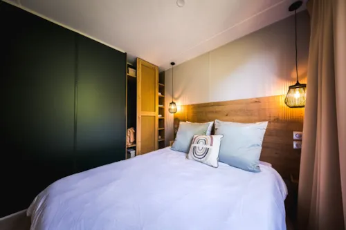 Accommodation - New - Mobil Home Ciela Privilège - 2 Bedrooms - Dishwasher, Barbecue - image n°6 - Camping Le Lac Bleu