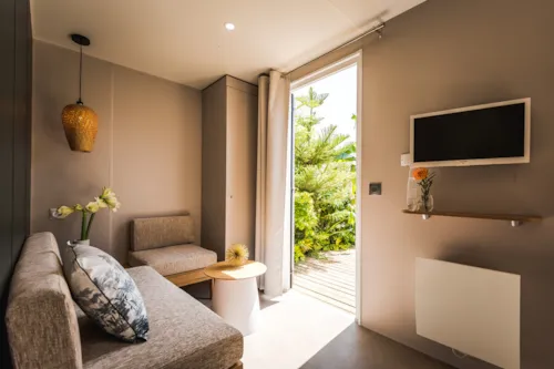 Accommodation - New - Mobil Home Ciela Privilège - 2 Bedrooms - Dishwasher, Barbecue - image n°5 - Camping Le Lac Bleu