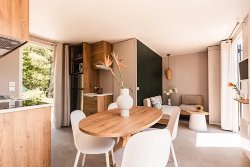 Accommodation - New - Mobil Home Ciela Privilège - 2 Bedrooms - Dishwasher, Barbecue - image n°4 - Camping Le Lac Bleu