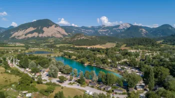 Camping Le Lac Bleu - image n°2 - Camping Direct