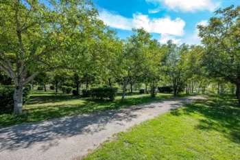 Stellplatz - Confort-Stellplatzpaket - Camping Le Lac Bleu