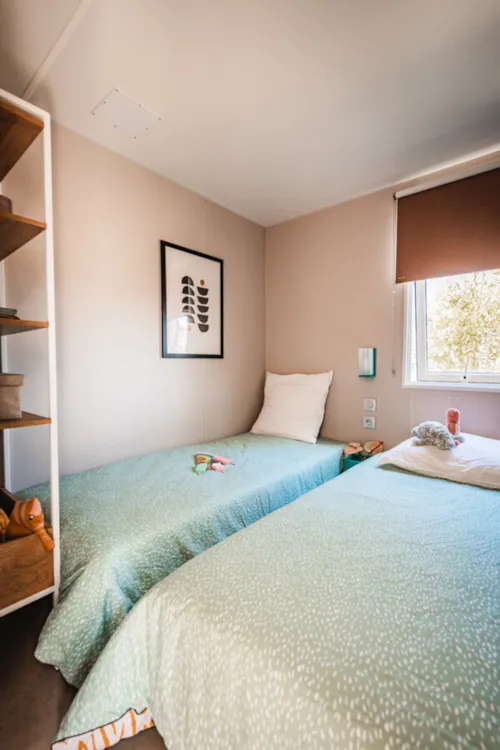 Accommodation - New - Mobil Home Ciela Privilège - 2 Bedrooms - Dishwasher, Barbecue - image n°7 - Camping Le Lac Bleu