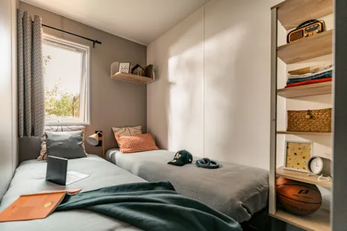 Accommodation - New - Mobil Home Ciela Privilège - 4 Bedrooms - 2 Bathrooms - Dishwasher, Barbecue - image n°7 - Camping Le Lac Bleu