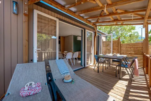Accommodation - New - Mobil Home Ciela Privilège - 2 Bedrooms - Dishwasher, Barbecue - image n°2 - Camping Le Lac Bleu