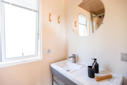 Accommodation - Ciela Exception Mobile Home - 2 Bedrooms - Spa - image n°5 - Camping Le Lac Bleu