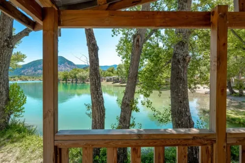 Mietunterkunft - Ciela Confort – 2 Schlafzimmer - Spa - Seeblick - image n°2 - Camping Le Lac Bleu