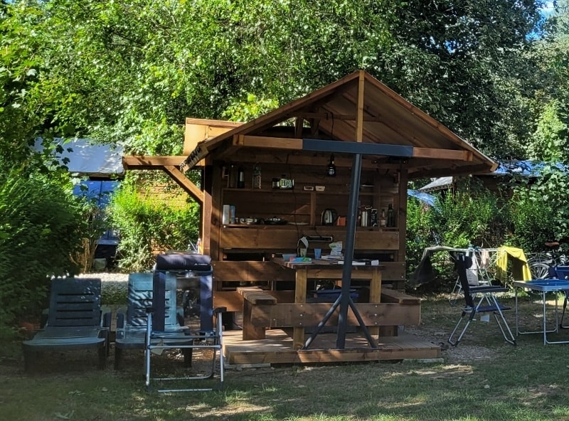 Forfait piazzola PRIVILEGE con sanitari e cucina - sabato