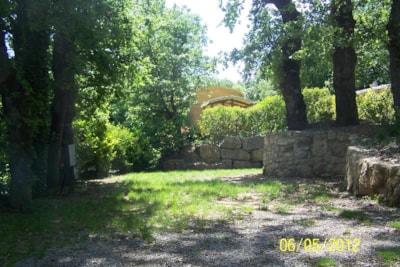 Pitch (80m²), 1 car + electricity (10a)