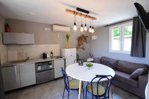 Accommodation - Air-Conditioned Spa Premium Cottage - image n°2 - Domaine des Chênes