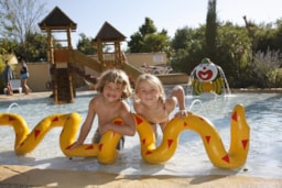 Camping Les Coudoulets - image n°17 - Roulottes