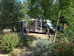 Camping Les Coudoulets - image n°9 - Roulottes
