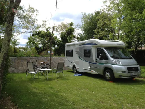Kampeerplaats(en) - Standplaats - 80/100M² - Elektriciteit (16A) - image n°3 - Camping Les Coudoulets