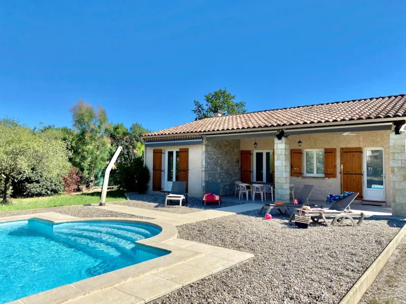 Villa Premium - Climatisée -  Grande Piscine Privée Couverte - 3 Chambres - 2 Salles De Bain 2 Wc