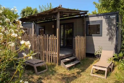 Accommodation - Mobile Home Laurier - 2 Bathroom - Big Ed Terrace - Air Conditionning - image n°1 - Camping Les Coudoulets