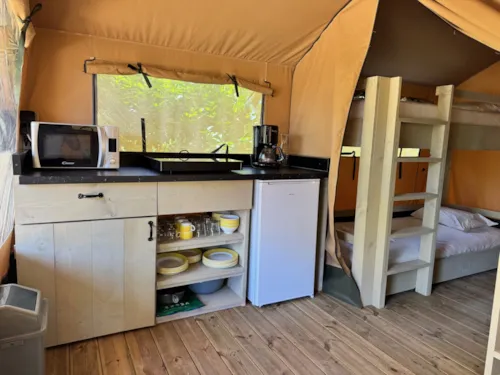 Accommodation - Lodge Tent With Terrace - image n°2 - Camping Les Coudoulets