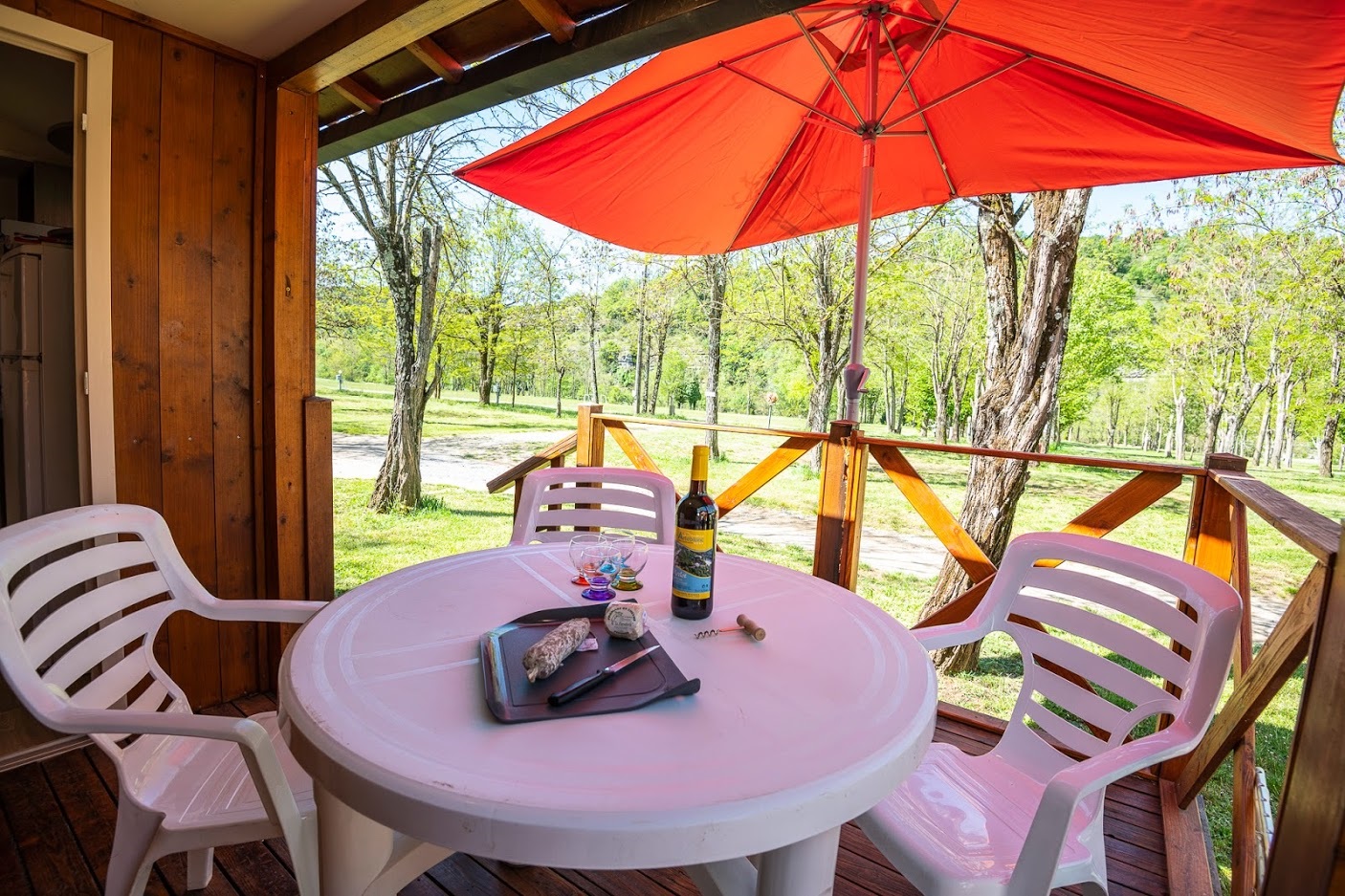 Accommodation - Chalet 2 Bedrooms - Included Accommodation And Food Half Board (Breakfast + Dinner) - Camping Domaine Arleblanc