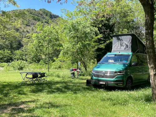 Emplacement - Emplacement Standard 90-110 M2, 2 Personnes + Electricité + Voiture - image n°5 - Camping Domaine Arleblanc