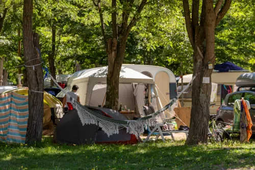 Emplacement - Emplacement Standard 90-110 M2, 2 Personnes + Electricité + Voiture - image n°9 - Camping Domaine Arleblanc