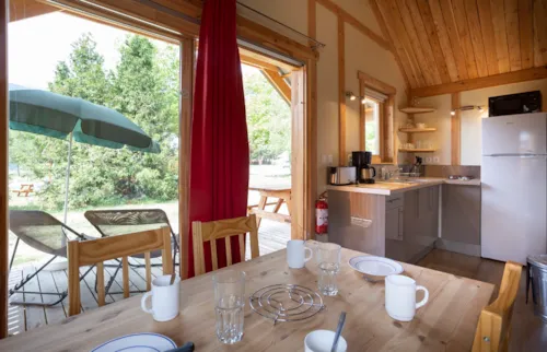 Mietunterkunft - Holzhaus - image n°8 - Huttopia Bourg Saint-Maurice