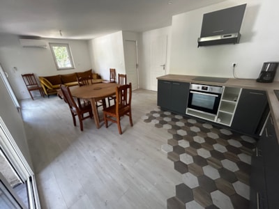 apartment 4 people
