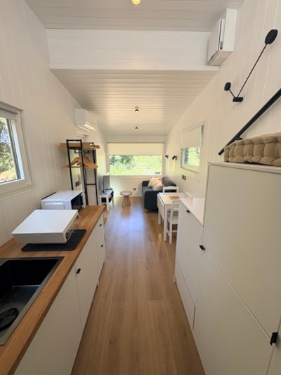 TINY HOUSE