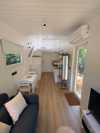 TINY HOUSE