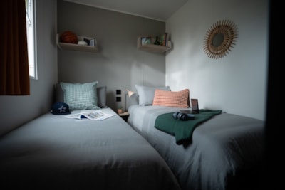 NEW // Premium mobile home 32m² (3 bedrooms) + Covered terrace + TV + Air conditioning + BBQ — 7