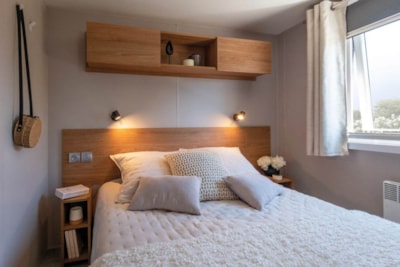 NEW // Premium mobile home 32m² (3 bedrooms) + Covered terrace + TV + Air conditioning + BBQ — 6