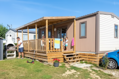 NEW // Premium mobile home 32m² (3 bedrooms) + Covered terrace + TV + Air conditioning + BBQ — 1