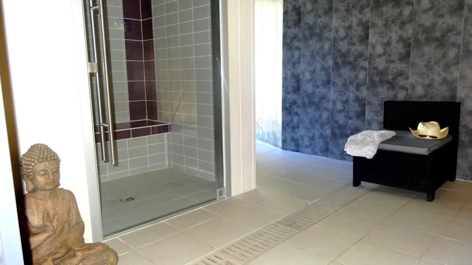 YELLOH! VILLAGE -  LA POMME DE PIN