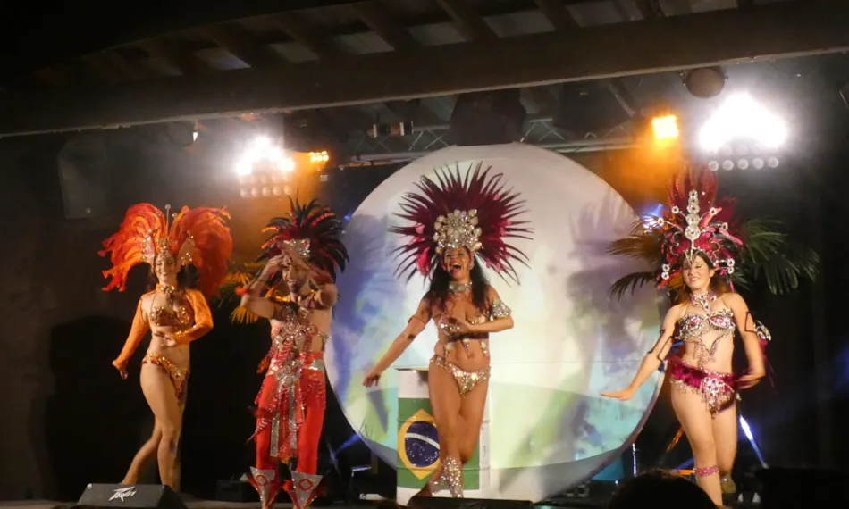 YELLOH! VILLAGE -  LA POMME DE PIN