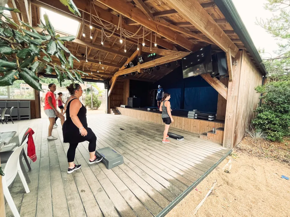 YELLOH! VILLAGE -  LA POMME DE PIN