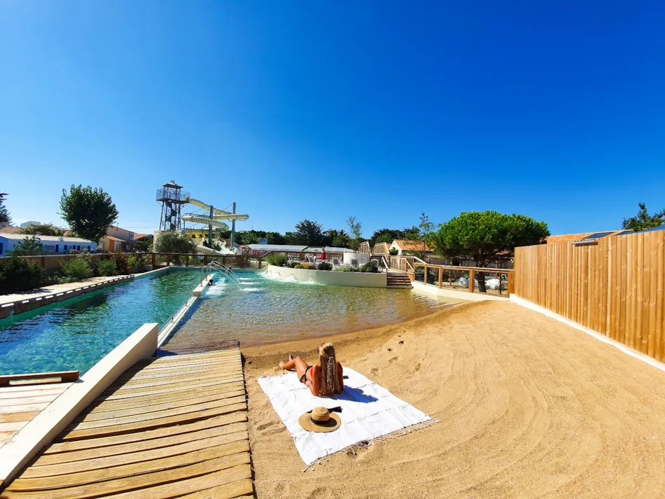 YELLOH! VILLAGE -  LA POMME DE PIN