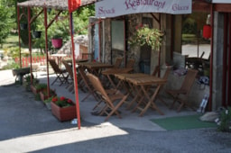 Camping Le Moulin d'Onclaire - image n°11 - Roulottes