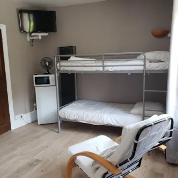 Mietunterkunft - Zimmer Hote 6 Personen Mit Frûjstuck - Camping Le Moulin d'Onclaire