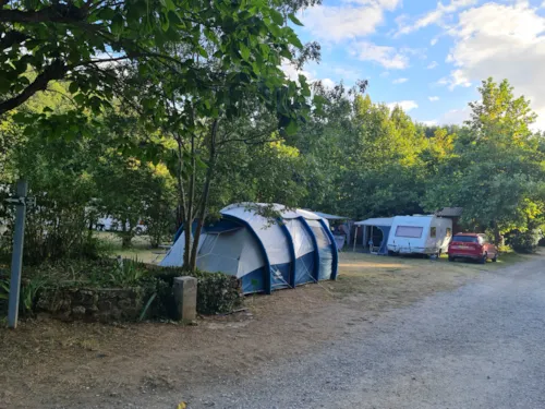 Pitch - Pitch, Tent , Caravan Or Camping-Car - image n°7 - Camping Le Moulin d'Onclaire