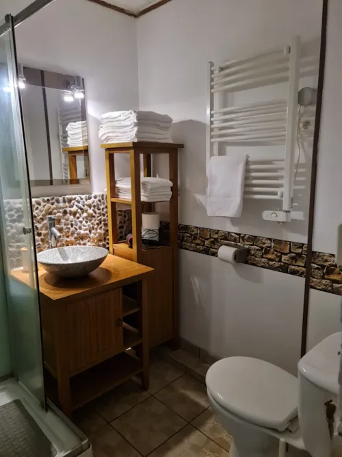 Zimmer - Zimmer Hote 6 Personen - image n°7 - Camping Le Moulin d'Onclaire