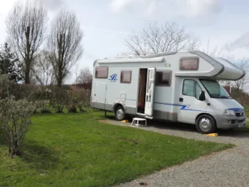Kampeerplaats(en) - Standplaats  100M² - Camping Paradis L'Arada Parc