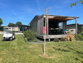Huuraccommodatie(s) - Ecolodge Family 2 Slaapkamers + Tv + Overdekt Terras + Dish Washer + 1 Connexion Wifi - Camping Paradis L'Arada Parc