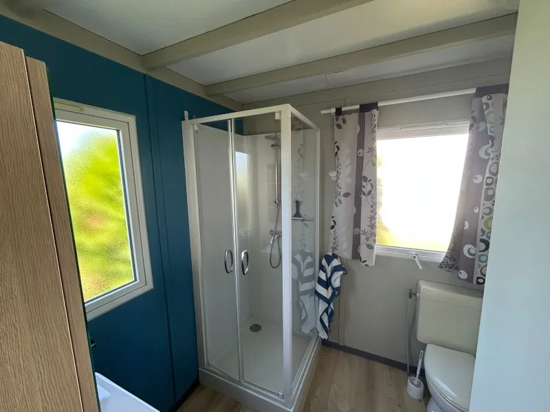 Chalet Essentiel 2 Chambres + Terrasse Couverte + 1 Connexion Wifi