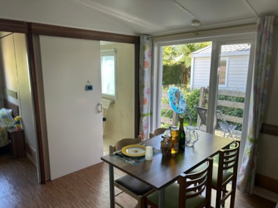 Mobil-home HELIOS adapted to the people with reduced mobility 2 bedrooms + Tv + opened terrace + wifi for 1 device
