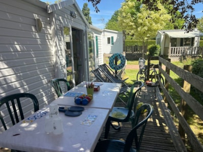Mobil-home HELIOS adapted to the people with reduced mobility 2 bedrooms + Tv + opened terrace + wifi for 1 device