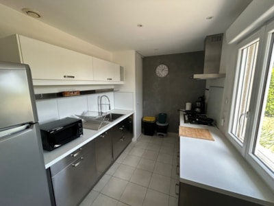 House 4 bedrooms with living room and kitchen, terrace , 2 bathrooms