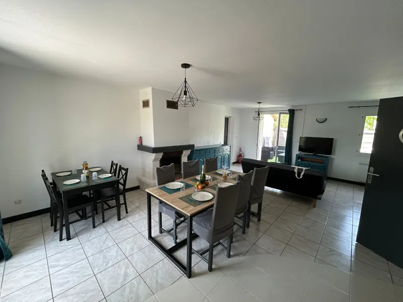 Maison Tribu 4 Chambres Avec Grande Salle À Manger Et Cuisine, Terrasse, 2 Salle De Bains