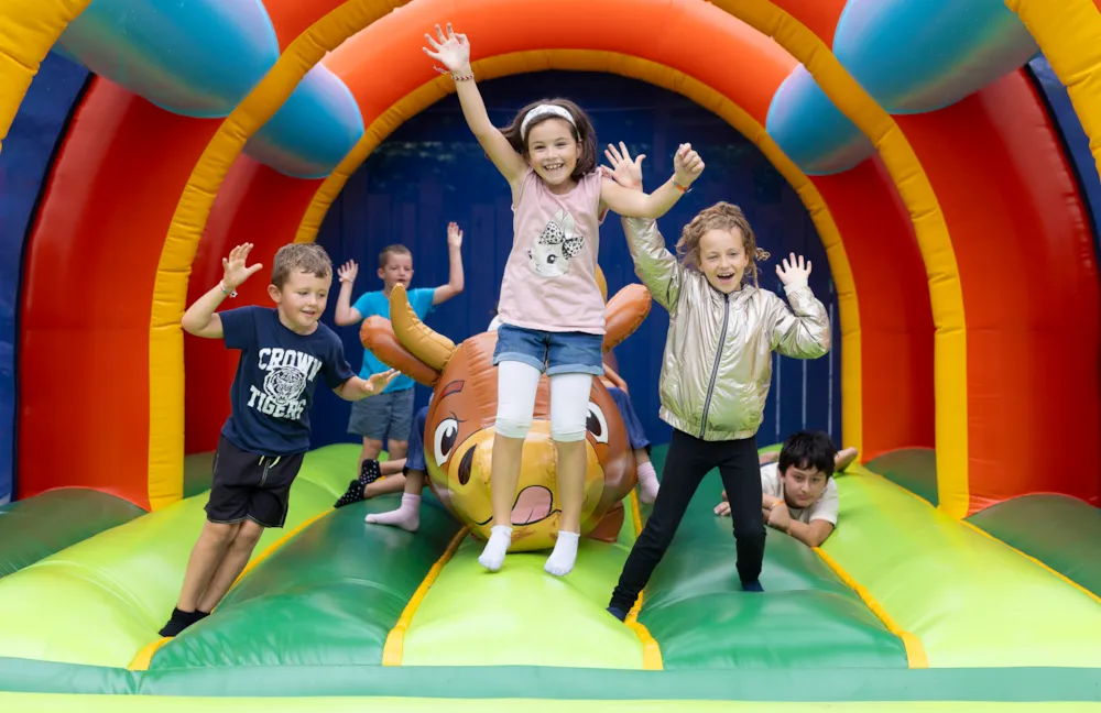 Camping Paradis L'Arada Parc - image n°10 - UniversalBooking